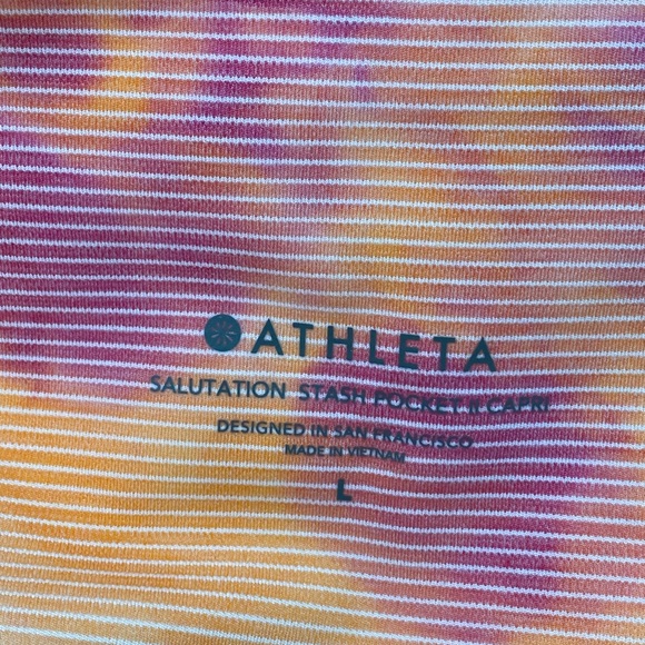 Athleta Salutation Stash Pocket II Capri Leggings Yoga, size Large - Picture 8 of 9